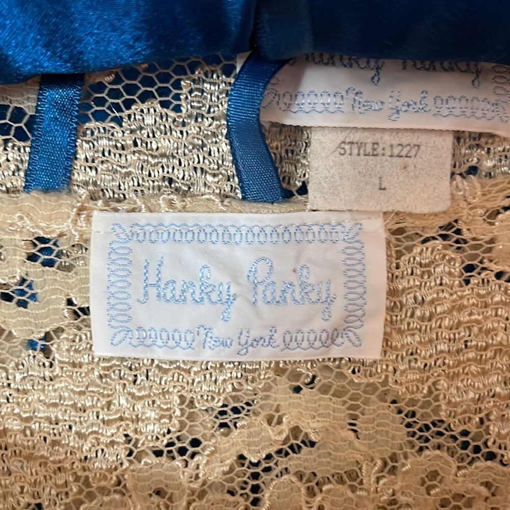 Vintage Lace 2 piece Cardigan & Tank - Picture 9 of 9